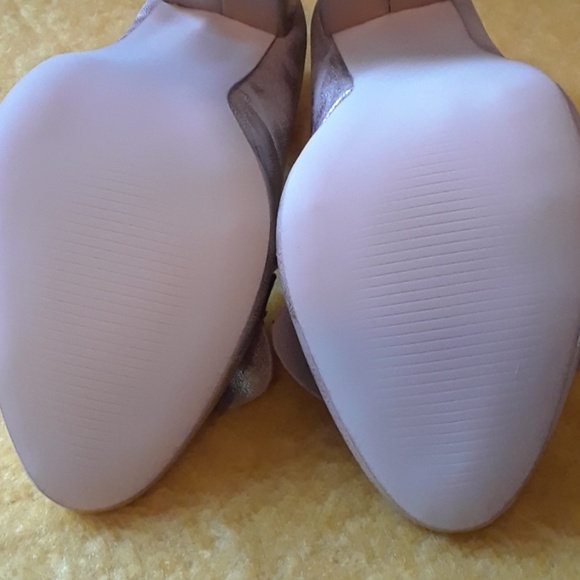 Shoes - Picture 4 of 6